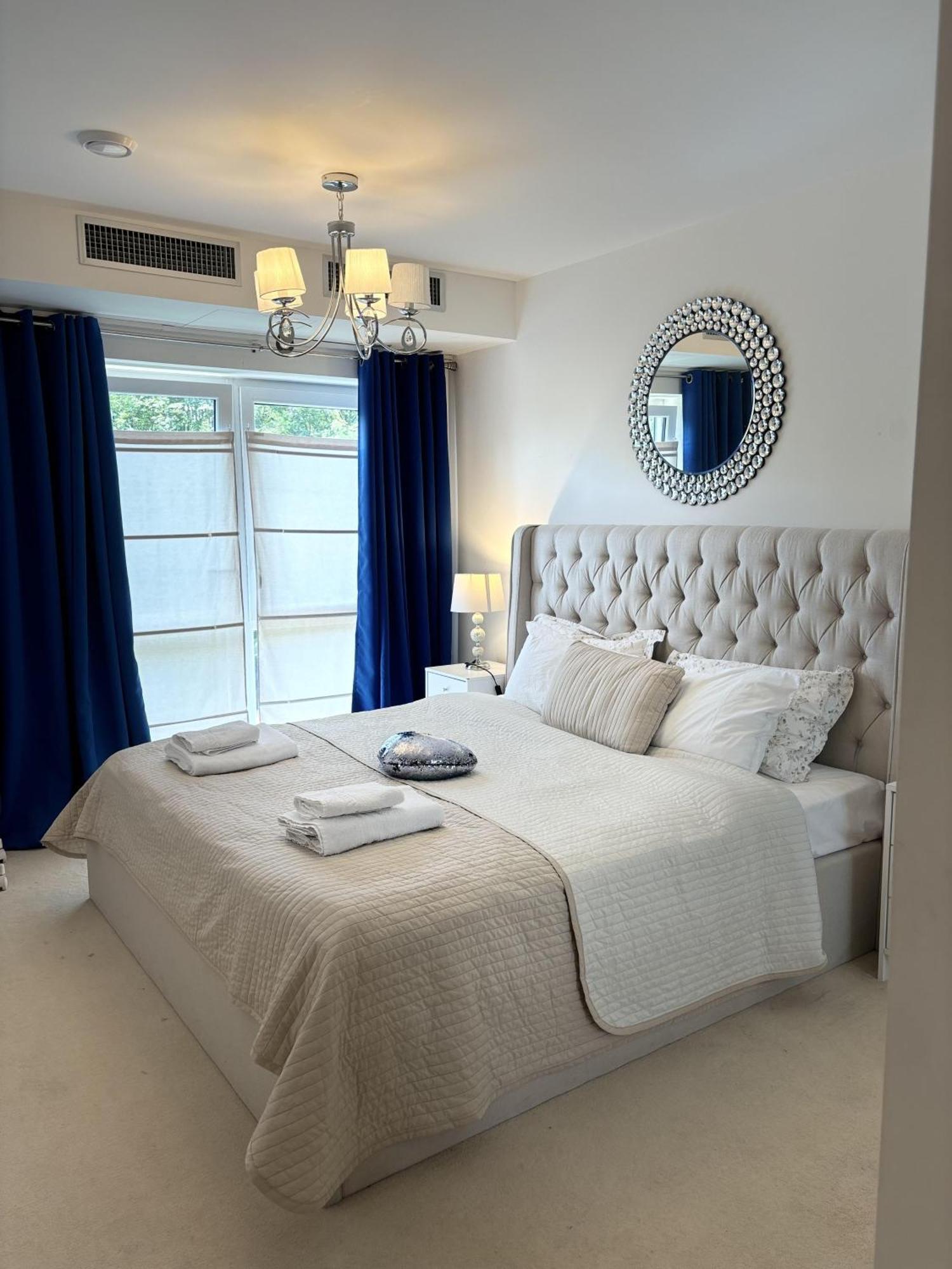 Captivating 2-bed In * Londra